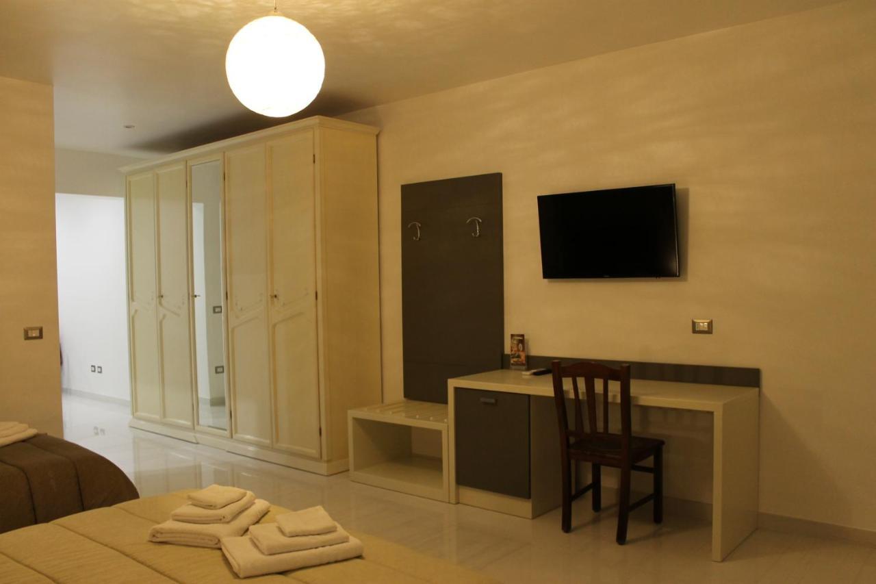 Madigans Rooms Bed&Breakfast Lecce Exterior foto